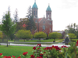 Founded and sponsored by the Missionaries of the Precious Blood, Saint Joseph’s College in Rensselaer has an enrollment of approximately 900 students.