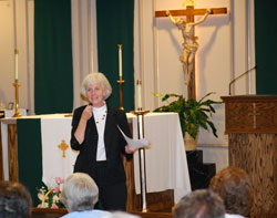 Lorene Hanley Duquin, author of When a Loved One Leaves the Church, speaks at a “Catholic Home-coming” event at St. Joan of Arc Church, Kokomo, on Sept. 8. (Photo by Kevin Cullen)