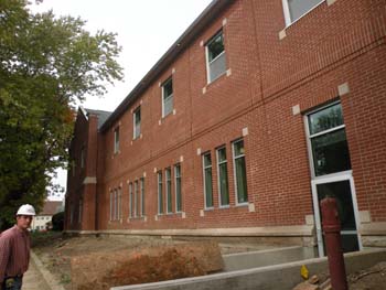 East View with side door 10-09