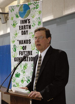 Dr. J. Matthew Sleeth of Wilmore, Ky., discusses ways to protect the environment during an Earth Day program on April 20 at Immaculate Heart of Mary Parish in Indianapolis. He describes himself as an evangelical environmentalist. His daughter, Emma, is the author of It’s Not Easy Being Green–One Student’s Guide to Serving God and Saving the Planet. (Photo by Mary Ann Wyand)