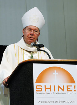 Archbishop Daniel M. Buechlein delivers the homily on Oct. 1 during Mass on the feast of St. Thérèse of the Child Jesus at the conclusion of the “Spreading Hope in Neighborhoods Everywhere” conference at Lucas Oil Stadium in Indianapolis. (Photo by Mary Ann Wyand)