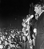 Robert Kennedy giving speech the day Martin Luther King died